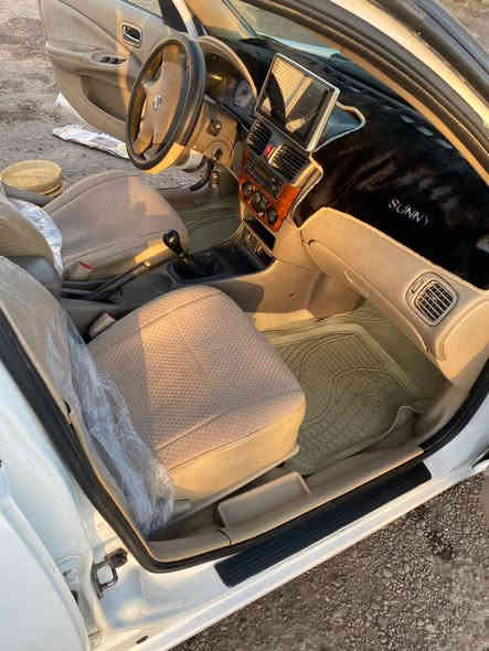 بسبب الوعود الكاذبة وعدم الإلتزام اعيد النشر نيسان سني 2007 رقم بغداد كير عادي مكفوله كفالة عامه من الضربة والحادث والصبغ مع السونار تبريد ثلج شاشة سنترلوك أربع ابواب طخم تاير جديد صدر امامي خلفي جديد متصرف عليها الف دينار للبيع فقط دفتر وبيه مجال بسيط لاستفسار الاتصال علي الارقام التالية////***********//::*********** مع الشكر والتقدير للجميع
