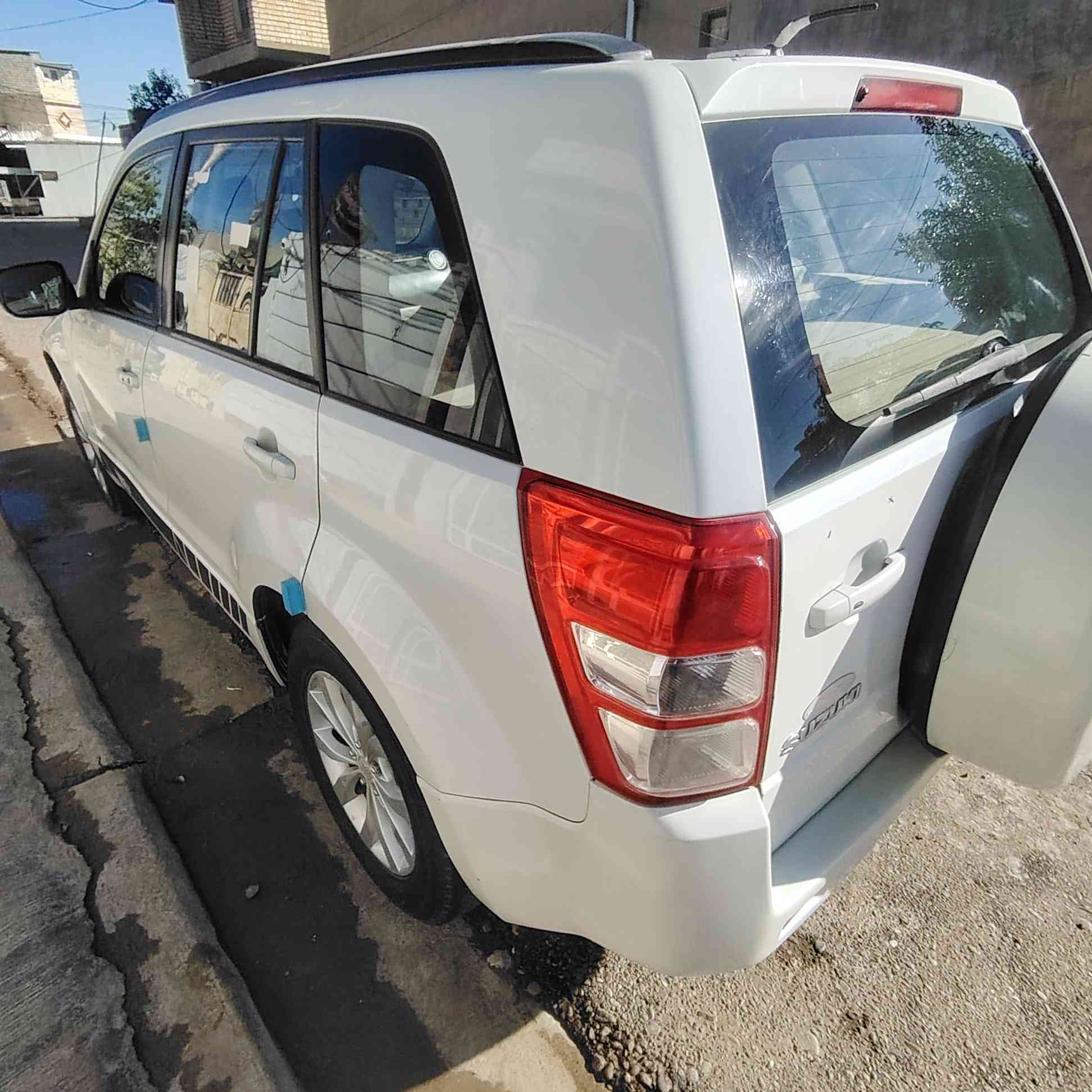 السلام عليكم سازوكي كراند فيتارا موديل ٢٠١٥ اربيل سياره مكفوله كفاله عامه لا صبغ ولا ضربه مكينه ٢٤٠٠ دفع رباعي فول مواصفات بصمه ماشيه 140 الف
السعر 120 ورقه
والاتصال على الرقم وحاضرين ***********
