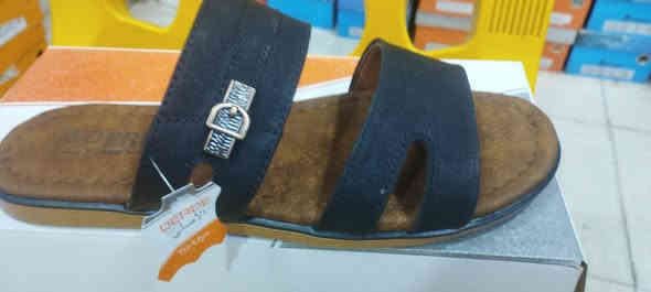 شحاطيات  السعر 22الاف
العنوان:ميسان الماجديه شارع الجامع قرب صيدليه الكوثر النموذجيه.
الرقم ***********
