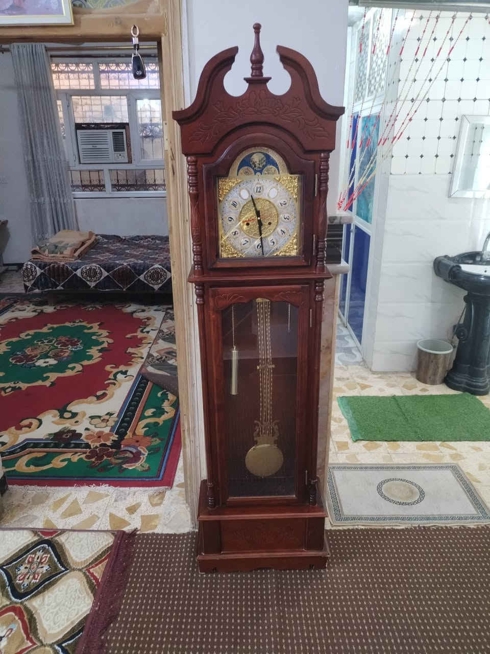 السلا م عليكم ساعه انتيكه للبيع المكان بابل السعر ١٥٠ للاستفسار ***********
