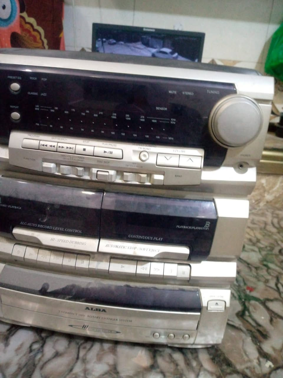 للبيع قيم بما يرضي الله مكان بغداد المشتل ***********
