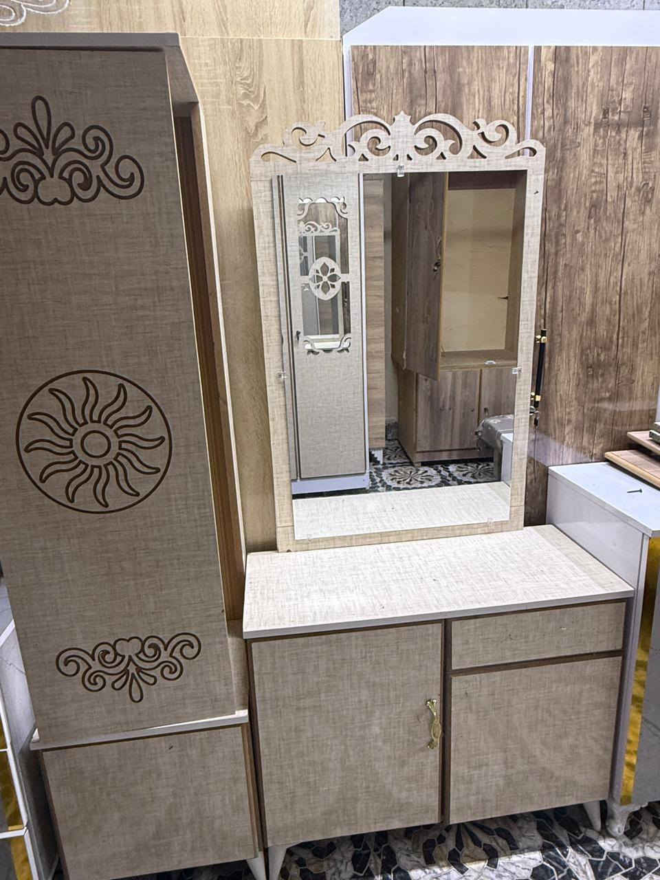 يا الله  غرفه نوم ٧ قطع مستخدم شهر اي عيب مابيه السعر 325 بيه مجال جربايه حديد مستخدم سعره ٥٥
 لبيع وشراء الاثاث 
كناتير بابين 2و3و4
كناتير سليماني 5و6
غرف نوم بنوعاها 
ويوجد تفصال جرابي وكناتير وبوفيات حسب الطلب 
يرهم مراوس وشتراي جميع الاثاث داخل كركوك***********
***********واتساب 
عنون كركوك العروبه مقبيل منفذ نسيم قرب جامع الامام علي
