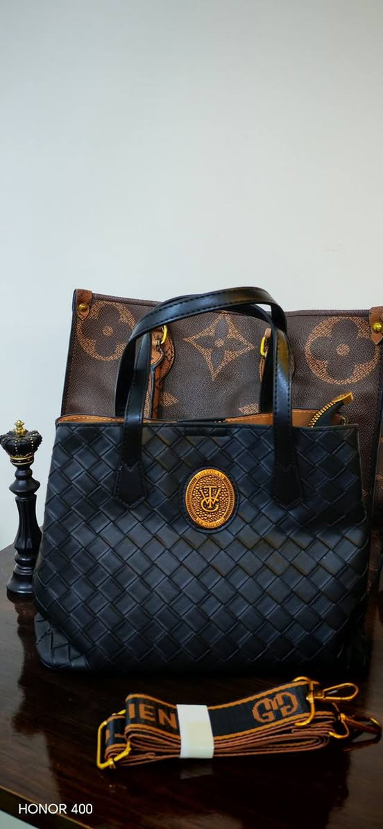 كل قطعة وسعرها اصلي يجنن والسعر هم يجنن🌹


**إذا كنت صاحب هذا الإعلان وتريد حذفه لأي سبب، رجاءا أرسل رسالة إلى الدعم الفني**