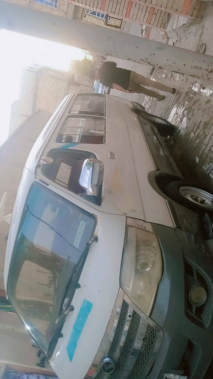 السلام عليكم سياره للبيع الوان مكينه وقير واكسن كفاله حداديه خير من الله 2013 مكان السياره نجف كوفه سعر 33 وبيها مجال حق الجيه/***********
