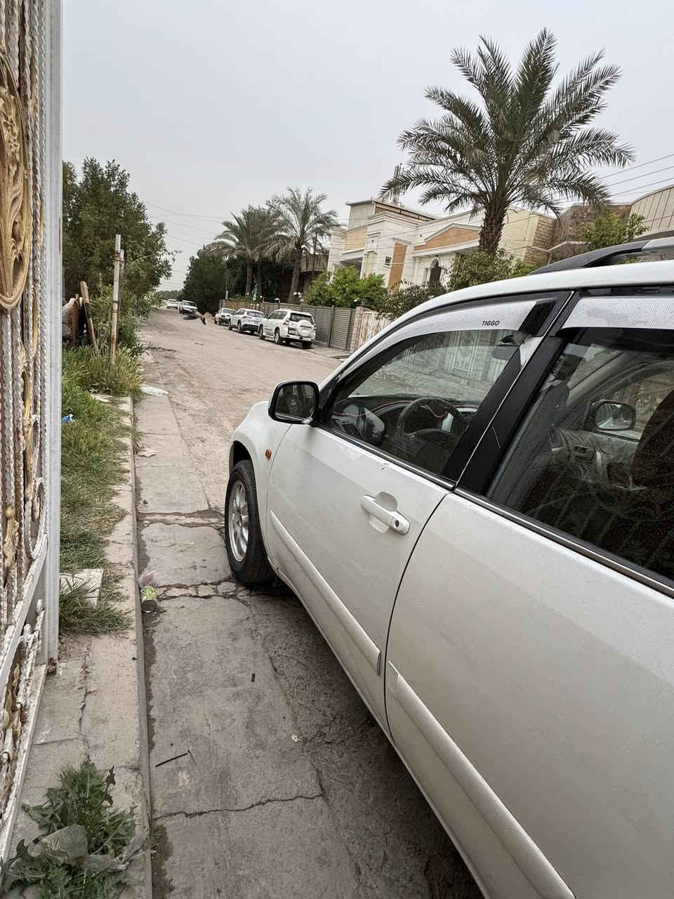 السلام عليكم
تيكو موديل 11 محرك 2000 كير ميكانيك ماشيه 124 خاليه من الضربه والصبغ وكهربائيات مالته كله شغاله ومسويله ادامه كامله من ناحيت محرك بس صدره شوي تعبان سعرها 62 وبيه مجال  مكانه بغداد الغزاليه ***********
