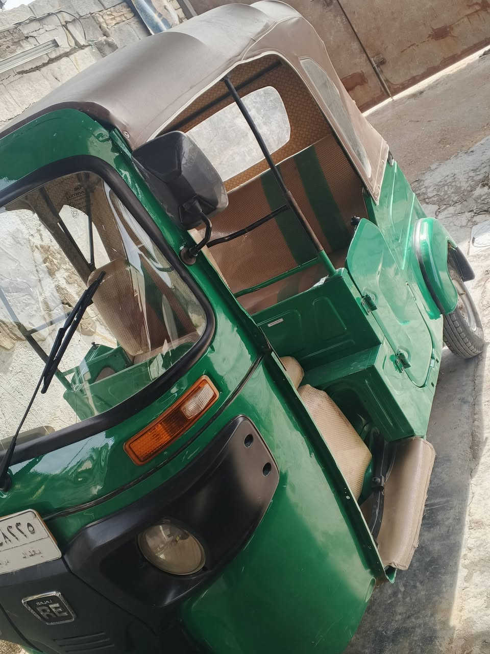 تكتك للبيع موديل  واحد وعشرين شهر العاشر المكان بغداد ***********
