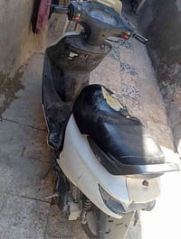 فراشه للبيع    كهربائيّة كله شغال   سلف شغال هندر شغال      مكينه ما م...