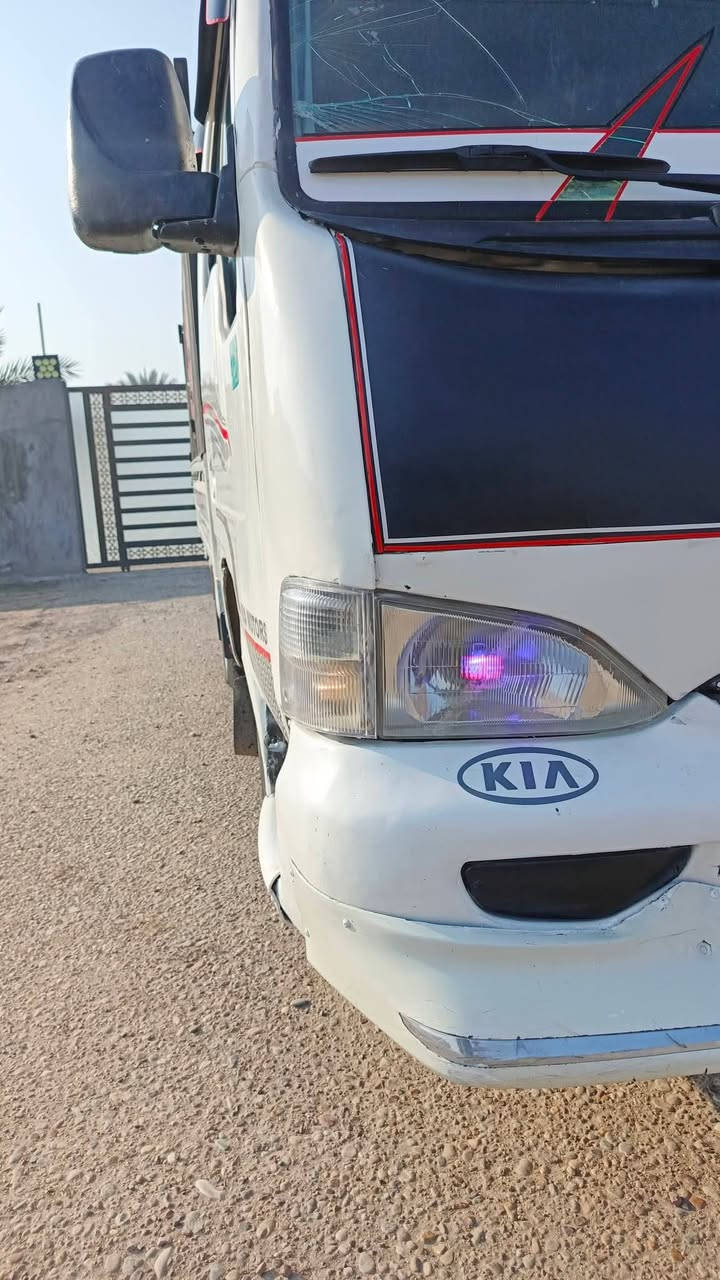 السلام عليكم للبيع كيا  موديل 99 محرك كير اكسن كلهن انضاف شاصي رقم شاصي مكفولات سنويه لل27 السعر 48  العنوان البصرة للتواصل رقم الهاتف ***********
