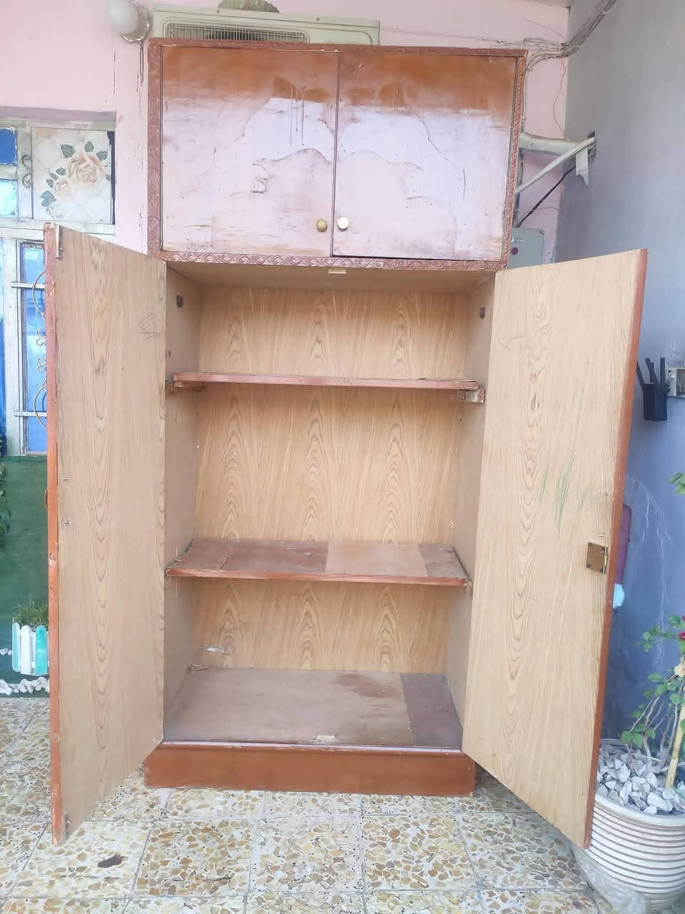 كنتور ابو بابين صاج نظيف حيل السعر 100وبي مجال بسيط مكاني حصوه وهذا رقمي ***********
