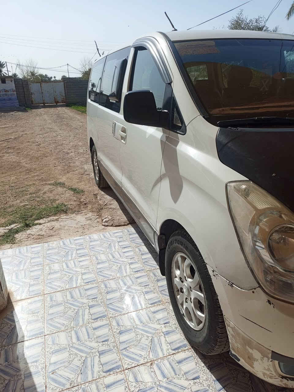 السلام عليكم ستاركس موديل 2011 محرك مفتوح كير اكسل خير من الله دوشمه نظيفه صدر خلفي  امامي جديد تخم تاير فقط قطعه صبغ يم قبق الكاز وبيها مكان بارد بالجاملغ الخلفي رقم ديالى انكليزي السعر 143 وبيه مجال شي قليل 
رقم الهاتف ***********
مكاني ديالى
