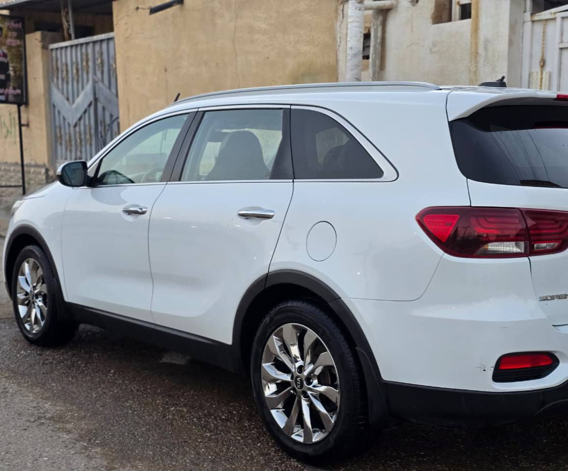 السلام عليكم
سورنتو مديل2019 وارد امريكي ابيض صدفي  تبديل بنيد فقط الباقي كفاله عامه مكينه 6 سلندر كير 8 نمر سبعه راكب رقم قادسيه مميز ماشيه 99 فقط  السعر  220 المكان الناصرية مركز رقم الهاتف ***********
