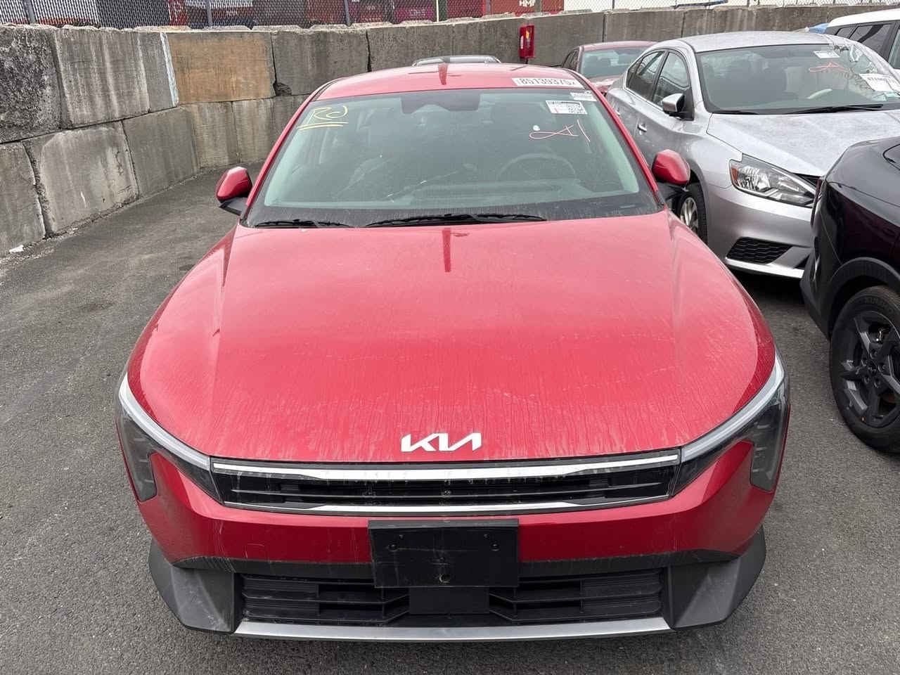 سلام علكيم
K4 للبيع مديل 2025 
حادثه بسيطه بدون ايرباك بجم كبس كفاله بشرط 
ماشيه الفين سياره طك كارتون 
فول موصفات عدا الفتحه EXمكينه 2000 دوش 
دخول جديد على حادثه تنباع بدون رقم بدون تصليح بدون مصرف غراضه كله موجوده 
 منفيز بأسمي مكاني بغداد المشتل للتصال *********** 
وسعرا 167 وبيه مجال 🌹
