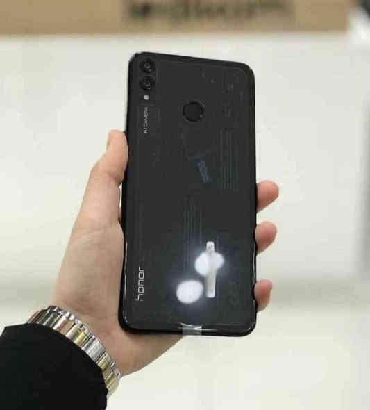 هونر 8X إنتاج 2019 يحمل لعبه للبوبجي  بدقه 40 فريم ذاكرة 6/128 سعر العرض ليوم الخميس  70 الف دينار
🔹 اصلي إنتاج 2019 نظافة 100 
🔹 المعالج: Hisilicon Kirin 710 ثماني النواة
🔹🔹ينزل لعبة بيس efootball 
🔹 الكاميرا: خلفية مزدوجة 20+2 م.ب. / امامية 16 م.ب.
🔹 الشاشة: 6.5 بوصة بدقة FHD+ بها نوتش
🔹دبل سيم كارت 4G + رام خارجي بنفس الوقت 
🔹بصمة اصبع بظهر الهاتف 
🔹 يدعم جميع خدمات گوگل وسوق بلي + البحث الذكي + التصوير الذكي Ai 
🔹 يدعم الراديو FM + مسرع الالعاب + مصباح + وضع المرآة + البوصلة + الصحة + المفكرة والتقويم 
السعر 70 الف دينار فقط ✅ 
جمله ومفرد توصيل كافه محافظات 
بغداد زيونه الربيعي مقابل مول دريم ستي خلف الكراج 
نأسف اذا اتاخرنه بالرد  راسلني ع واتس او الاتصال ب 
***********
*********** بغداد
