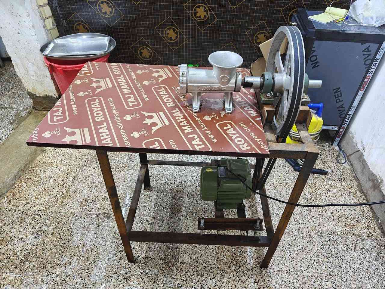 سلام عليكم مكينه ثرم جديده استخدام 10 ايام فقط للبيع 350
***********
