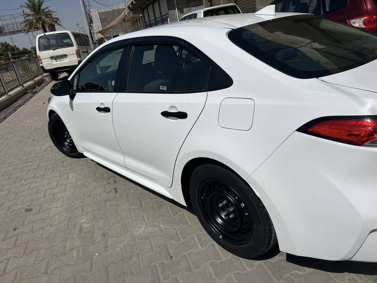 السلام عليكم
كورلا للبيع 2024 بدون ايرباك 
وراد امريكي بانزين 
بدون ايرباك
 مواصفاتLE
ماشيه ٢٩ 
مكاني بغداد 
السعر ١٦٥ 
***********
