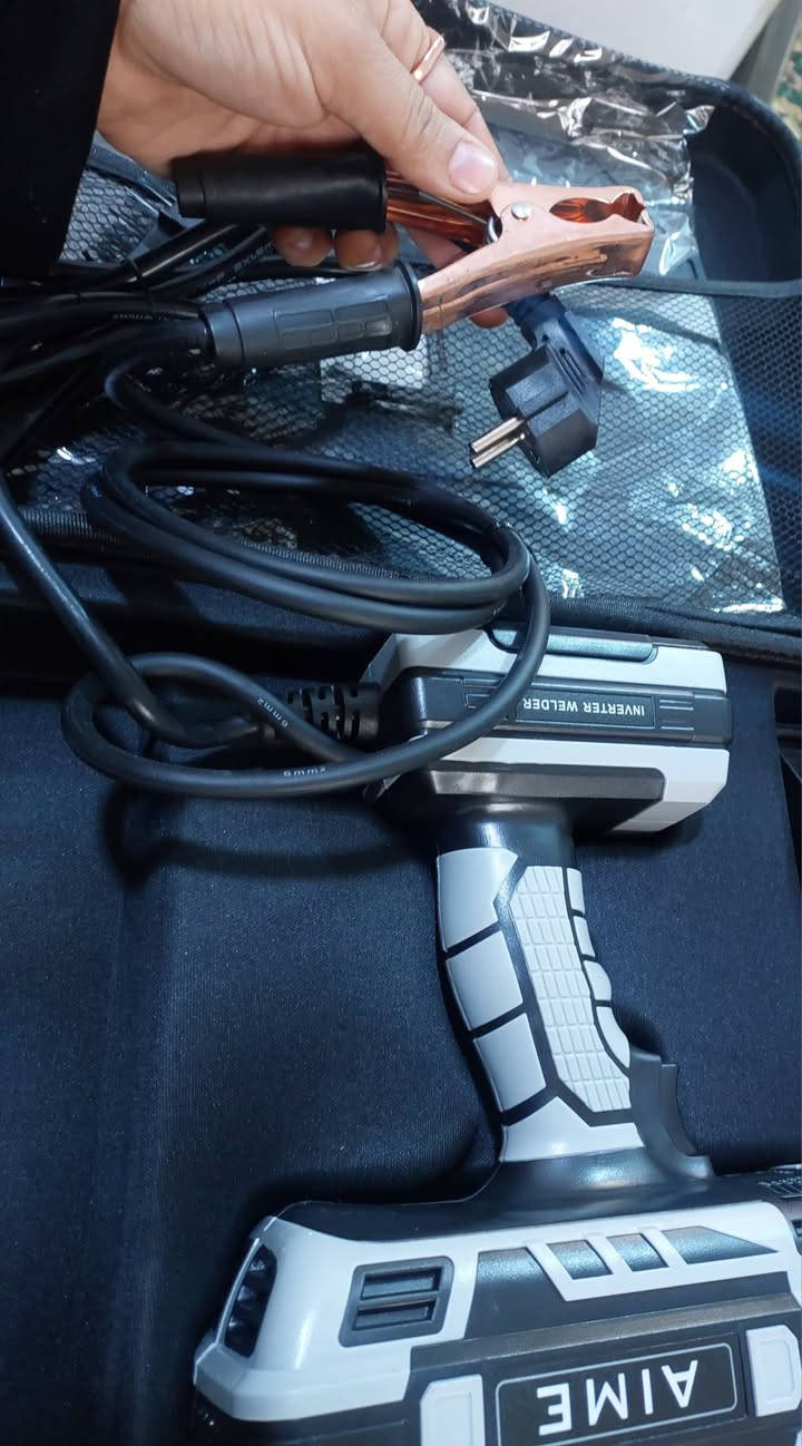 مكينة لحيم مع ملحقاتهة كاملة كهرباء ٢٢٠ _٢٤٠ تشتغل ع كهربائنة العادية ع اي نقطة تكدر تشغلهة جدا راقية حملهة سهل واستخدامهة اسهل ضروري تتواجد بكل بيت سعرهة ٤٥ الف توصيل محافظات ٥ الاف


**إذا كنت صاحب هذا الإعلان وتريد حذفه لأي سبب، رجاءا أرسل رسالة إلى الدعم الفني**