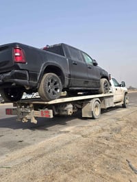 سلفرادو للبيع موديل 2004 سنويه جديده  كير 1000مكينه 6 و100 07717439787...