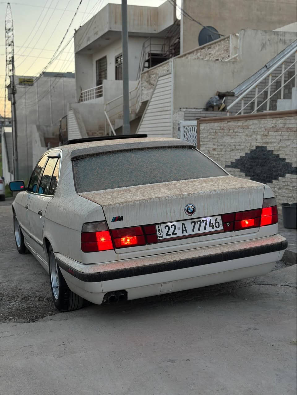 bmw 525 1990 bo froshtn bo zanyari zyatr talafon bka s3re 65 gala m7amalashi tedaya 
*********** 
wats Ap vaibare lasara 
sayaraka la slemanya السليمانية, العراق
