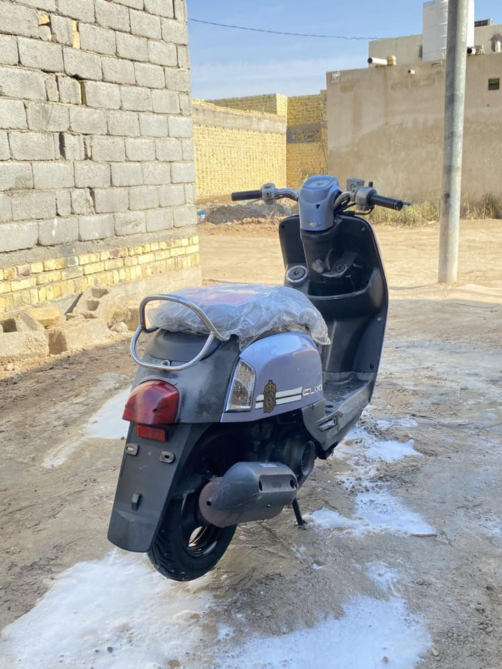 ماكس بوليسي دراجه حلوه ومرتبه صارله ٤ اشهر من طالعه من لحاويه دراجه جانت مضومه ماشيه بالشارع يمكن سبوع ما متعوبه شوفت عينك مكينه ما مفتوحه شرط الفحص كفرات دواخل بلادي كله ع وضع اليابان دراجه جديد وحلوه سعر 950 وبيه مجال شراي تصل *********** . ما متواجد وات ساب فقط اتصال . مكاني ناصريه مركز
