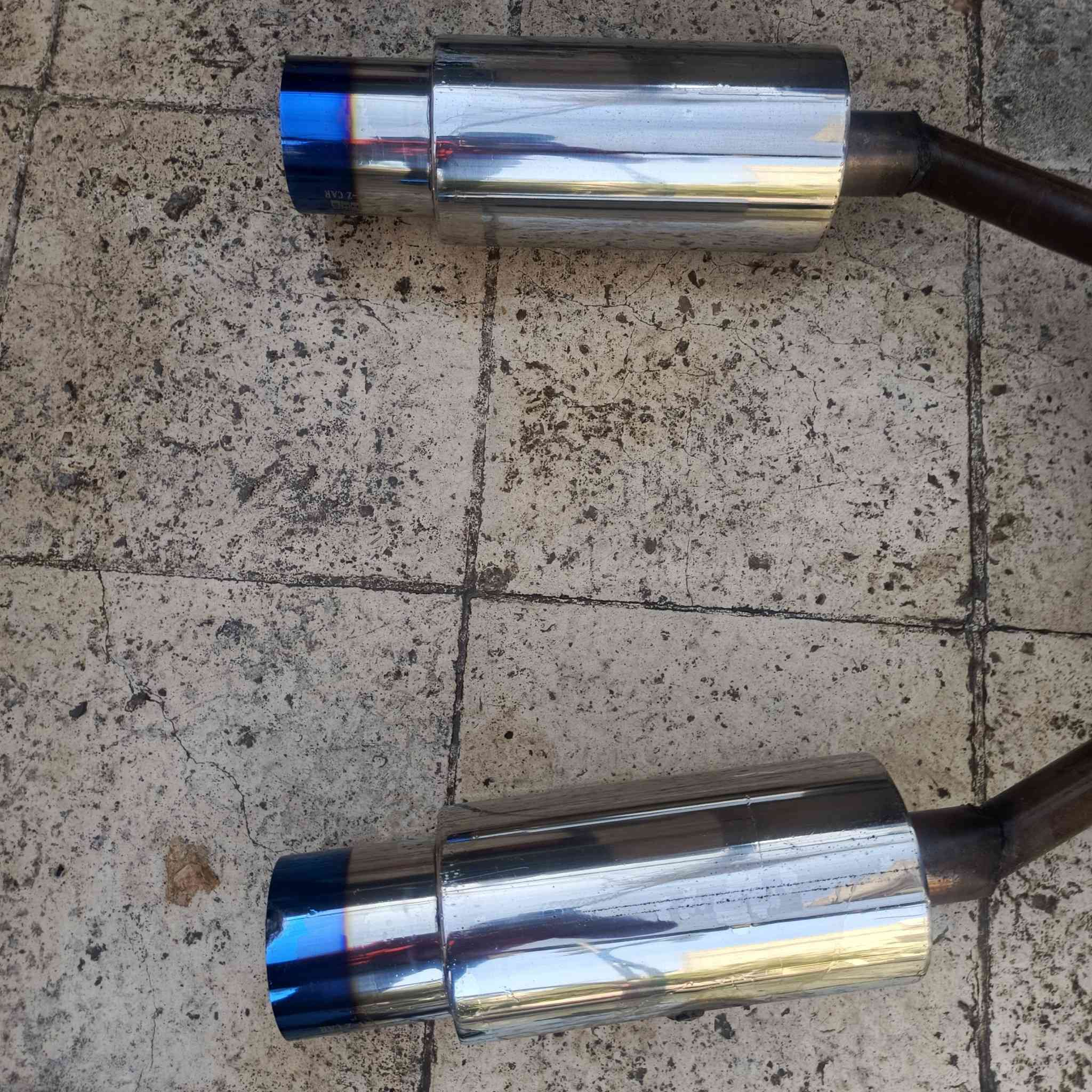 للبيع كزوج عدد2اصلي اصلي صوت مرعب يرهم عل جميع سيارات دبل كزوز
مكاني بغداد حي العامل تواصل***********
