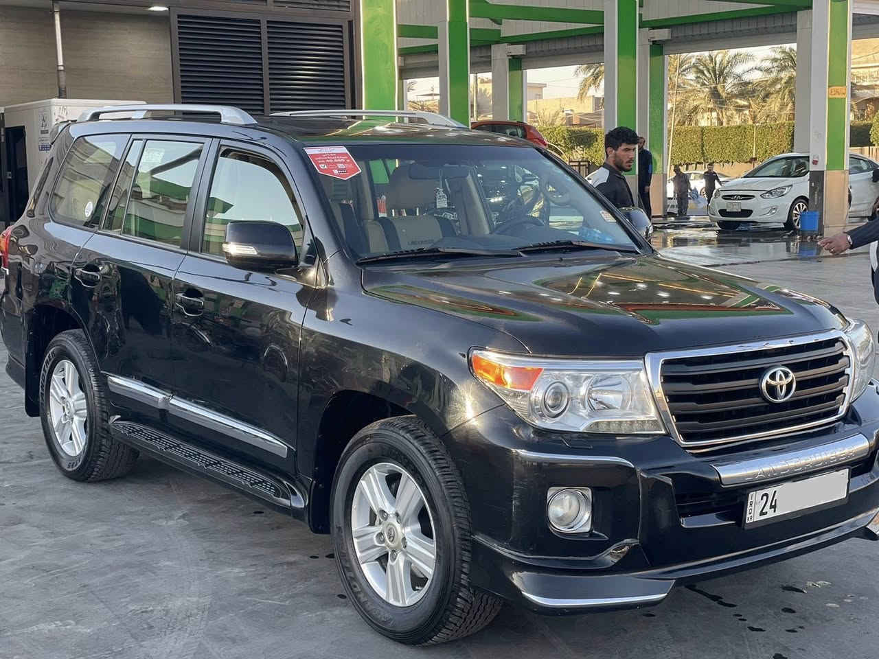 .
السلام عليكم لاندكروز موديل 2012 افطيم 
سيارة كفالة ما عده بارد بسيط موضوح بل سونار داخل المنشور محرك 6سندر كير مكينة  مكفولات صدر جديد تخم تاير جديد كهربائيات جاهزه سياره رقم دهوك باسمي تحويل مباشر سياره جاهز من كلشي بدون اي نقص السعر مطلوب 35$تلاث شدات نص 
بيه مجال بسيط ليشتري كلشي موجود بل سوك مكاني بغداد بلديات 
رقم الهاتف ***********
                                                       *********** 

اتصل فقط
