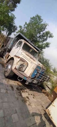 سكانيا 111 موديل 80 رقم نينوى الاماني بسمي سنويه 28 مكينه عادي كير 5/5...