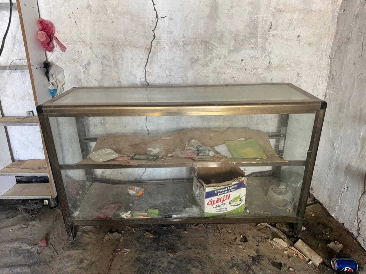 موجود ارفوف  مع ميز  كلهن ب125 بيهن مجال


**إذا كنت صاحب هذا الإعلان وتريد حذفه لأي سبب، رجاءا أرسل رسالة إلى الدعم الفني**