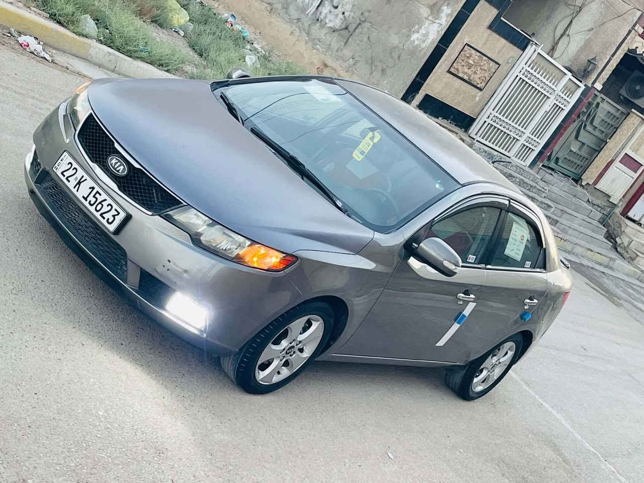 سيراتو ٢٠١٠ خليجي 
سعر ٨٧ بيهة مجال شراي 
بيهة قطعة وحدة صبغ فقط باقي مكفول سيارة جديدة
ما بيهة اس نقص مسويلة سيرفس كامل 
موصفات تحكم ستيرن جهتين مانع نزلق داخل لونين ويل كب كروم شاير بلمري مري شفط
محرك ١٦٠٠ لا تبخير ولا تنقيص
رقم اربيل اسمي تحويل ثاني يوم 
هزة رقم سنوية جديد 
مكان سيارة بغداد الشعب 
رقمي ***********
