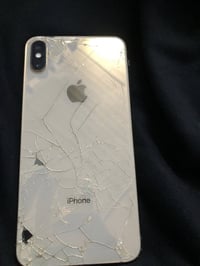 ايفون اكس اس ماكس • فيس ايدي واكف • مقفول ايكلود