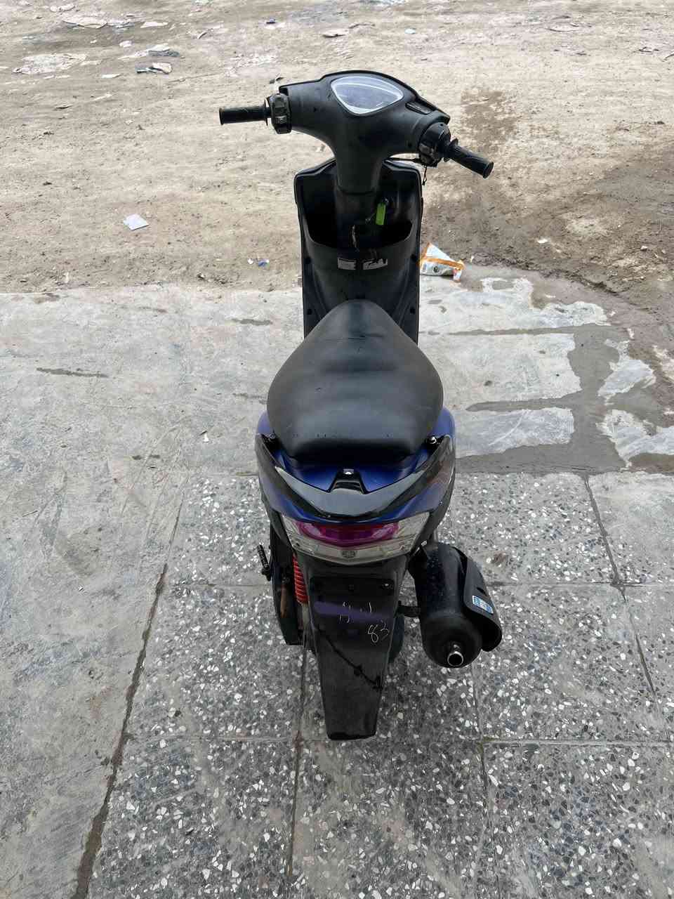 سلام عليكم ماكس عدله الدراجه جديده مكفوله ختم واحد ملحه دراجه مال رمبه سلف بلادي كبريتر بلادي صالونصه بيهه بلاديه من رمبه  المكان  ♥️   لامين الثانيه شارع النواب ❤️الرقم ***********✅
