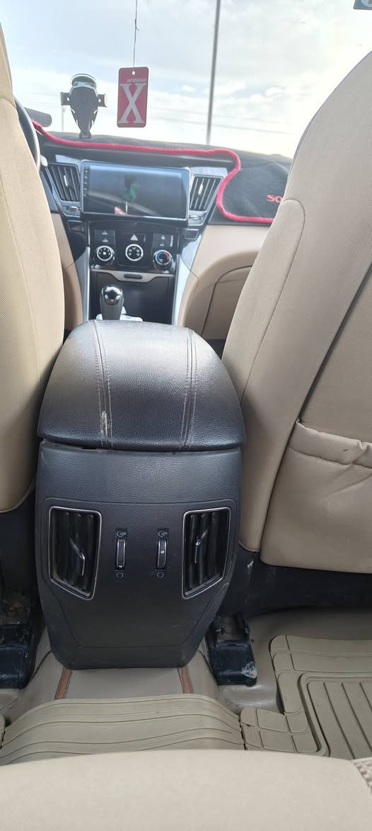 سوناتا خليجي 2013 رقم ذي قار الدولي. مكفوله من الضربة والصبغ والتبديل والبارد. مكينة 2000 دوش گير 6 نمر. نص فول. تحكمات شاشه كامرا خلفيه يدات نيكل ويل كب لايت زنون 
تبريد قطعتين مرايه شفط. اشاره بالمرءاة  مثبت سرعه نضام ايكو. جاهزه كير ومكينة وحدادية وتبريد وتايرات.( *********** ) اتصال او واتس اب 
بيع او مراوس
