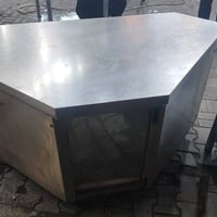 ميز ستل ستيل مضلع متر ونصف للراغب في الشراء سعر125 نوع ثقيل  الاتصال ع...