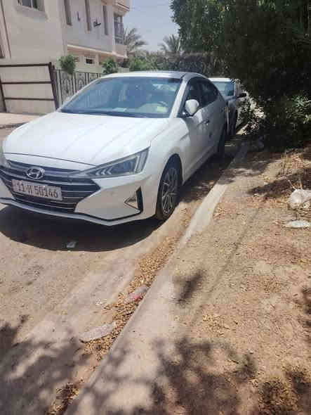 السلام علبكم من رخصه الادمن النتره 19 خليجي جاهزه اي نقص ما بيه ماشيه 44 بسمي السياره مال بيت الشراي يتصل ويدلل السعر اتصل هاذه رقم صاحبه  
***********.      بيه صبغ اثر شخط بلداير فقط   سنويه 30 هزه جديده رقم انكليزي بغداد.    العنوان بغداد شارع فلسطين
