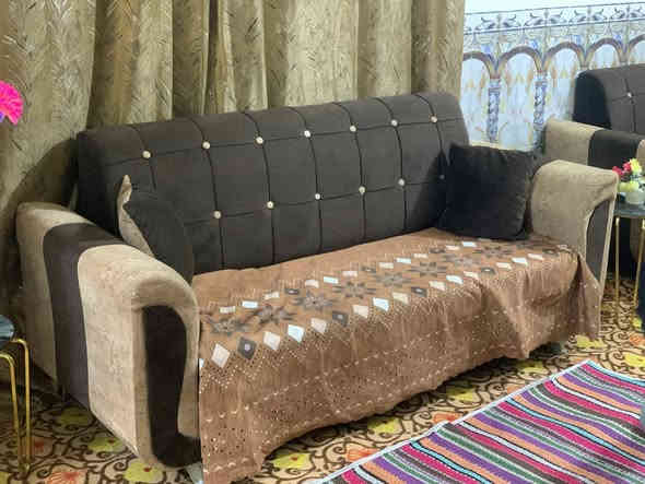 السلام عليكم تخم للبيع 4قطع نضيف السعر300وبي مجال المكان ديوانيه طريق السنيه يم سيد حسين ابو انشائيه ***********خاص مامتواجد
