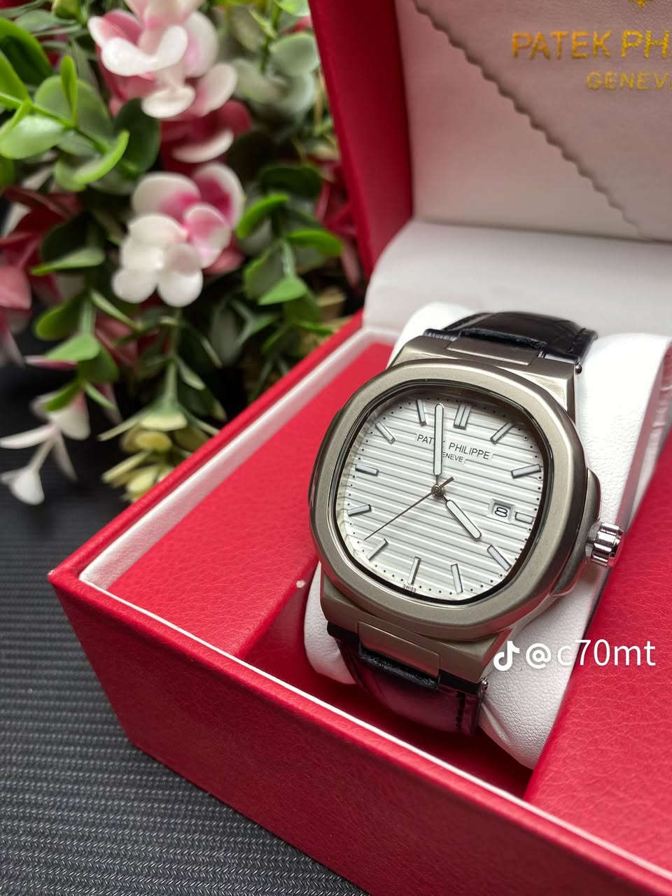 للحجز واتس ‭0773 634 5518‬
تـوجـد خـدمـه تـوصـيـل
