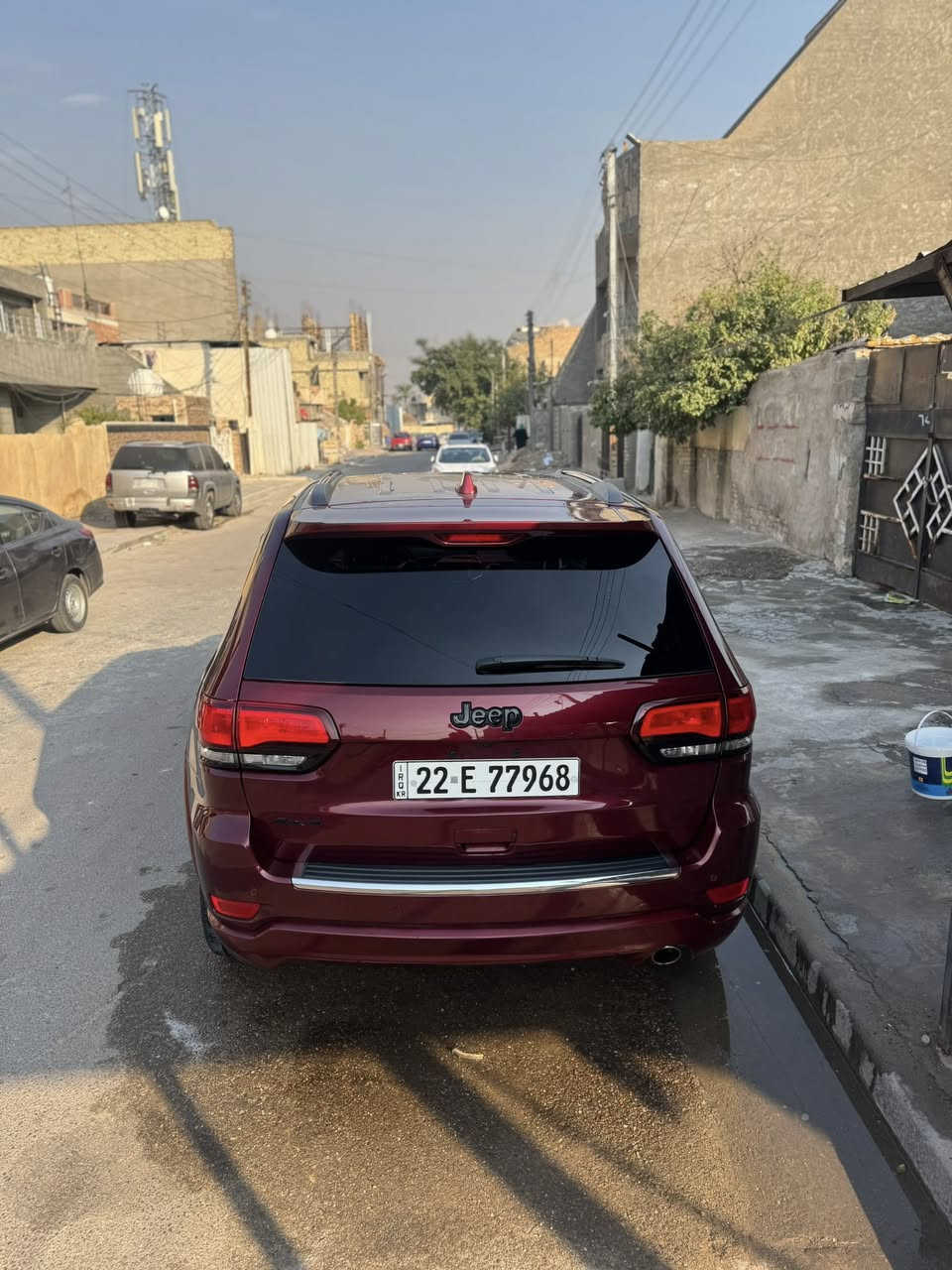 سلام عليكم جيب 6سلندر  موديل 20لون كرزي بجم كبس حادث خلفي شي بسيط سيارة نظيفة جاهزة من كلشي مابيها نقص  سيارة فتحة كشن امامي تدفئة ستيرن تدفئة ب اسمي مكاني بغداد حي العامل هذا رقمي***********
