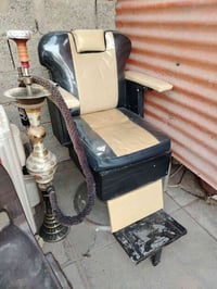 كرسي حلاقة • ساحة الحمزة بلديات