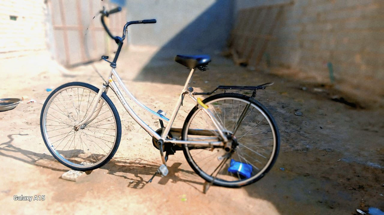 بايسكل بطه ياباني سعره50وبي مجال العنوان راسلني ع الخاص


**إذا كنت صاحب هذا الإعلان وتريد حذفه لأي سبب، رجاءا أرسل رسالة إلى الدعم الفني**