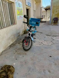 دراجه سونك موديل 2025كلش نضيفه متواجد على الفيس بوك هذا رقمي 077148672...