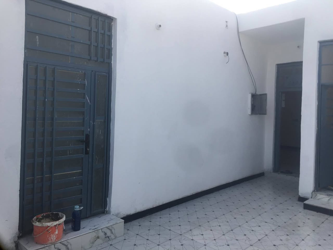 دار سكن للبيع زراعي  في حي الشهداء مساحه 200متر جاهزه من كل التفاصيل  /بناء حديث سعر37 وبيه مجال لطيبين 🥰
أي ستفسار التصال عله هاي الرقام//***********/***********
