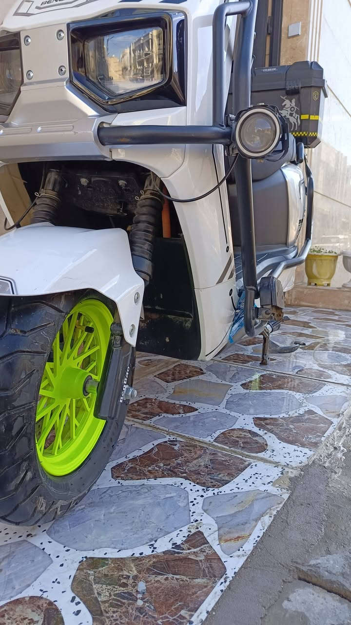 السلام عليكم دراجه شحن ام عيون الوحش دراجه 6بطاريات  4 نمر دبل لايت عالي ناصي رماش لايت زنون ملف 2000 دراجه خير من الله وياها بصمه وسويج فقط درع امامي وهيه بعد معروفه
عنواني بغداد الشعب
 رقمي *********** واتساب او اتصال
