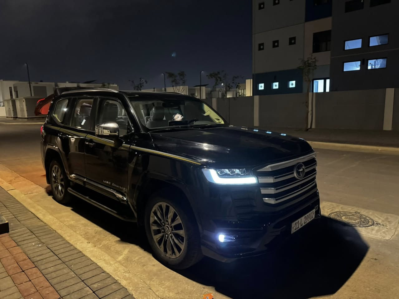 سلام عليكم vx لمتد 2024 بريم اصلي فول مواصفات باب اول كراسي كهرباء تدفئه تبريد حته كشنات خلفيه وكهرباء ماشيه 12000 كم سياره اخت الزيرو كفالع عامه ب78000 مجال بسيط مكانها بغداد ***********
