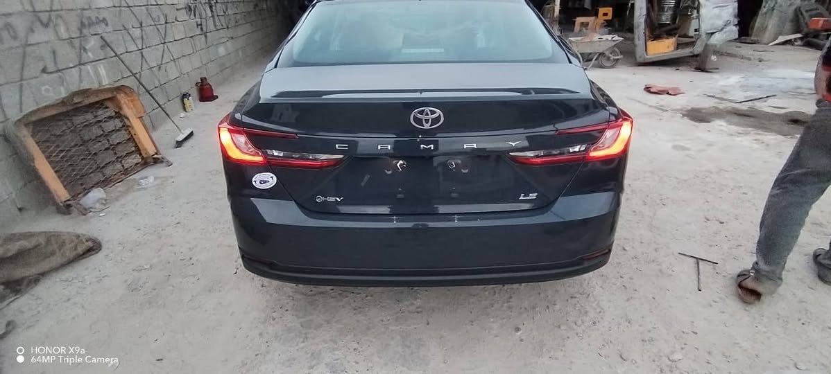 السلام عليكم
البيع كامري 25 

محرك  2500cc بانزين / هايبرد

السيارة للبيع فقط 💯

الضرر : تبديل بنيد 

السيارة ماشيه : 20 الف

المواصفات
• شاشة كبيرة
•كرسي الأمامي كهربائي
• كاميرا خلفية
• حساسات خلفية• 
• رادار امامي
• مانع تصادم
• محدد مسار
• تصحيح مسار
• مثبت سرعه
• مانع انزلاق
• استيرنق متحرك
• تحكم طارة
• نقطة عمياء
• مانع تجاوز
• حساسات مانع تجاوز
• بصمة تشغيل
• دخول ذكي
• شاحن ويرلس
• اضوية اماميه زنون LED
• اضوية خلفية LED
• ليد زنون نهاري
• ويل قياس 18
• نظام ECO + TRIP 
• نظام GPS + خرائط
• نفكيشن
• 3 أنظمة قياده ECO / Normal / Sport 
• اوامر صوتيه
• بلوتوث
• مدخل USB 
كفاله كير مكينه

السعر : 195بيه مجال بصيط

الستفسار ***********
