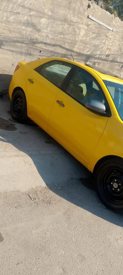 السلام عليكم فورتي مديل 2012 وراد امريكي رقم بغداد فول مواصفات حادثها جاملغ وبنيد محرك 2000 لسعر 85 مكانها بغداد مبايل ***********
