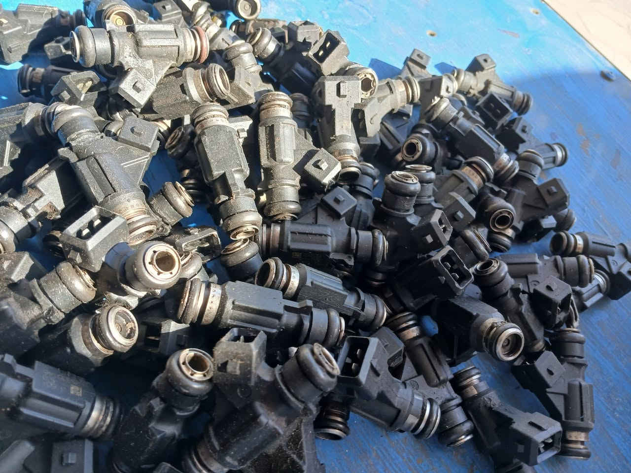 ب25 الف نوزل تفصيخ  للسيارات الكوريه والايرانيه والصينيه العنوان ناصريه والتوصيل موجود لكل المحافظات ***********
النترا سيراتو صول ريو افانتي حجم 1600 
نوزل كوري حديث محرك 1800 _2000
نوزل سنتافيا سورنتو من 2001 وانتهاء ب2012
نوزل بيجو فرنسي فيشه مربعه للسيارات الايرانيه والصينيه والاوبترا  محرك 1600
نوزل طويل فيشة مربعه 1600_1800للسيارات الصينيه جلي شيري BYD 
نوزل بديل الافانتي للدايو وباقي السيارات 1800
نوزل افيو بلاد تفصيخ النوزل الرفيع 1600
نوزل بديل الونجي آل 6سلندر وآل 4سلندر 
بلك تفصيخ قصير 16_16لجميع انواع السيارات 
بلك تفصيخ فحمي 16_16
بلك تفصيخ ليزري حديث 14_16
