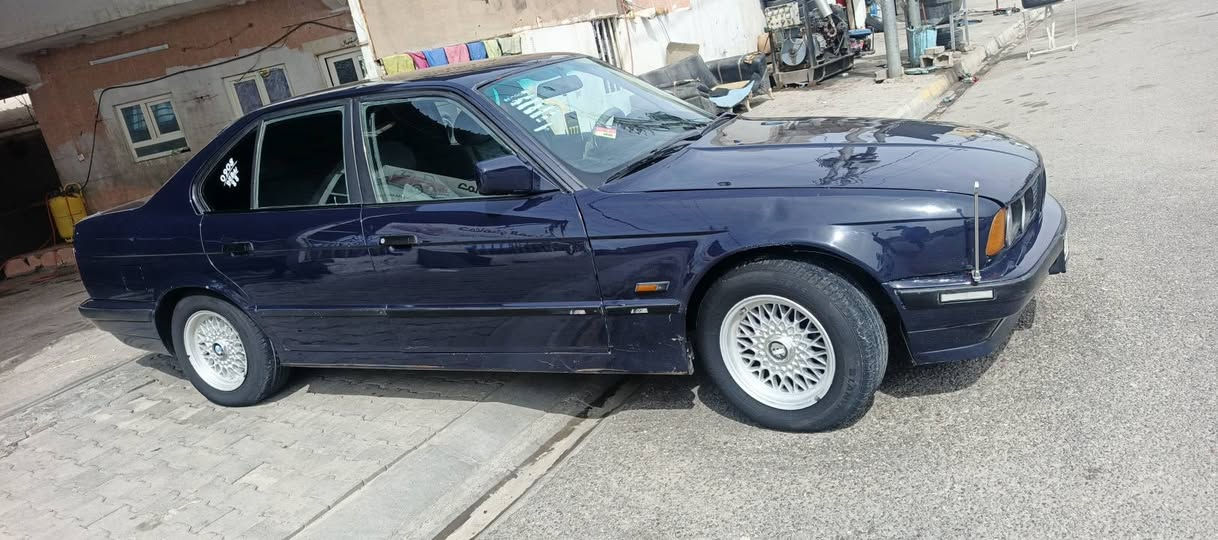 موديل ٩٠بيلاد ٢٥بيلاد اوتوماتيكية اربع تغيرات جديدة هزه براد جديدة سنه ويه جديد  سيارا احلا من صوره    سعر  ٥٠شويه مجال   ***********
