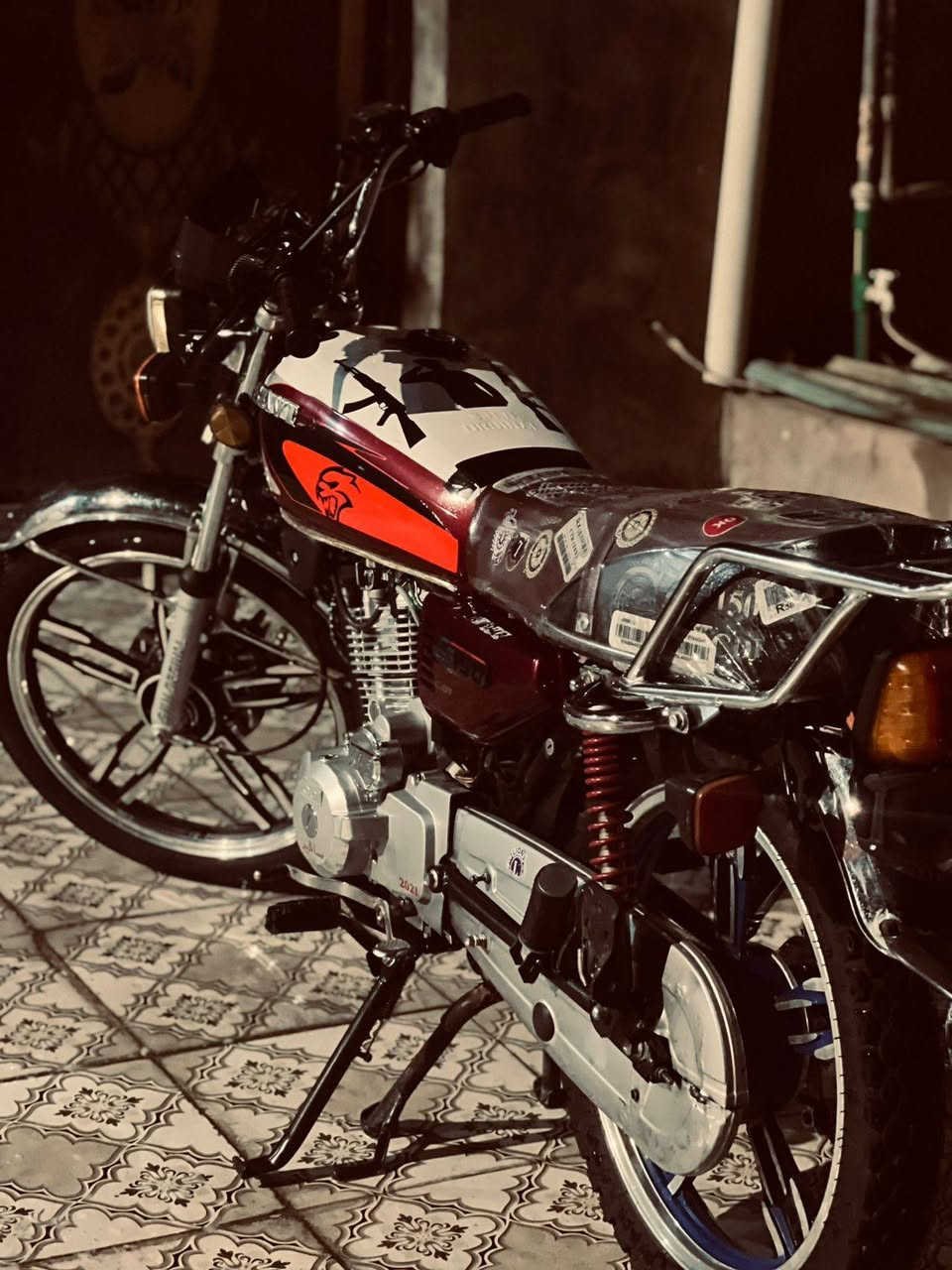 السلام عليكم دراجه ساڤين موديل 21جيل اول الدراجه عله وضع لوكاله برغي ما مفتوح بيه سعر 500وبيه مجال


**إذا كنت صاحب هذا الإعلان وتريد حذفه لأي سبب، رجاءا أرسل رسالة إلى الدعم الفني**