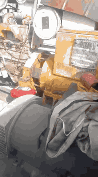 مولد كمنز الحجم خمسة ونص ورأس التوليد 550 كيفي ساطرة بيها خانه السعر ٣...