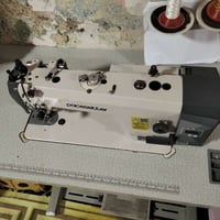 مكينه خياطه جديد غير مستخدمه نضيفه 100/100السعر 450رقم الهاتف 07725783...