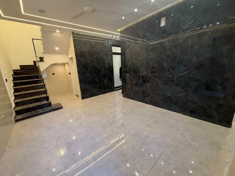 بيت بلدوره بل بوعيثه مدخل البوعيثه بعد السيطره 100م واجه 10 بيت جديد مامسكون قبل ديلوكس بناء حديث 2025 اي استفسار لاتصال ع لرقم 

***********
